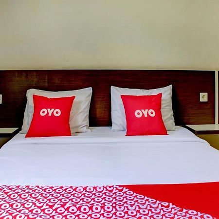 Oyo 90162 Remboelan Guest House Sungai Lutus 외부 사진