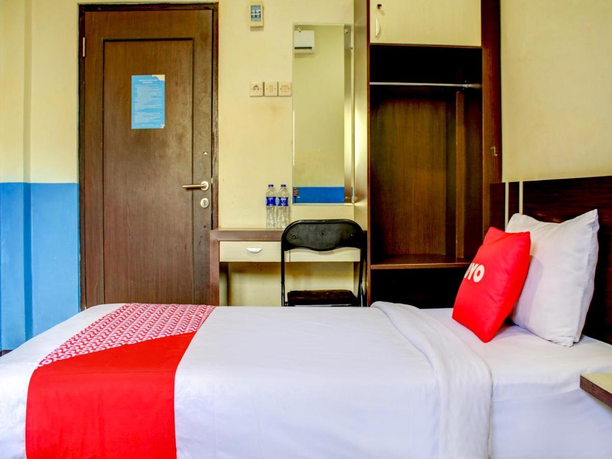 Oyo 90162 Remboelan Guest House Sungai Lutus 외부 사진