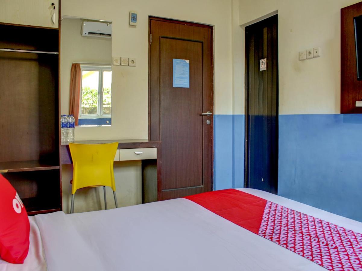 Oyo 90162 Remboelan Guest House Sungai Lutus 외부 사진