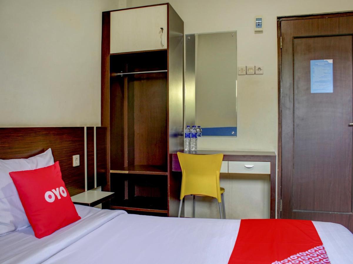 Oyo 90162 Remboelan Guest House Sungai Lutus 외부 사진
