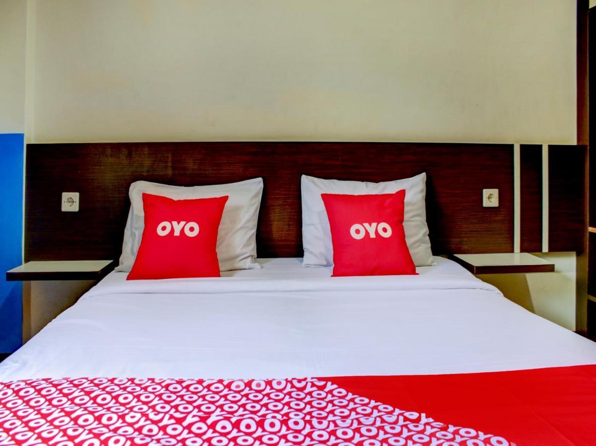 Oyo 90162 Remboelan Guest House Sungai Lutus 외부 사진